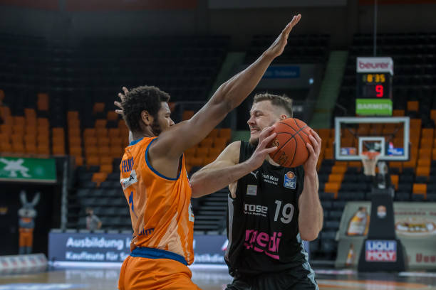 例如在引进 例如在引进